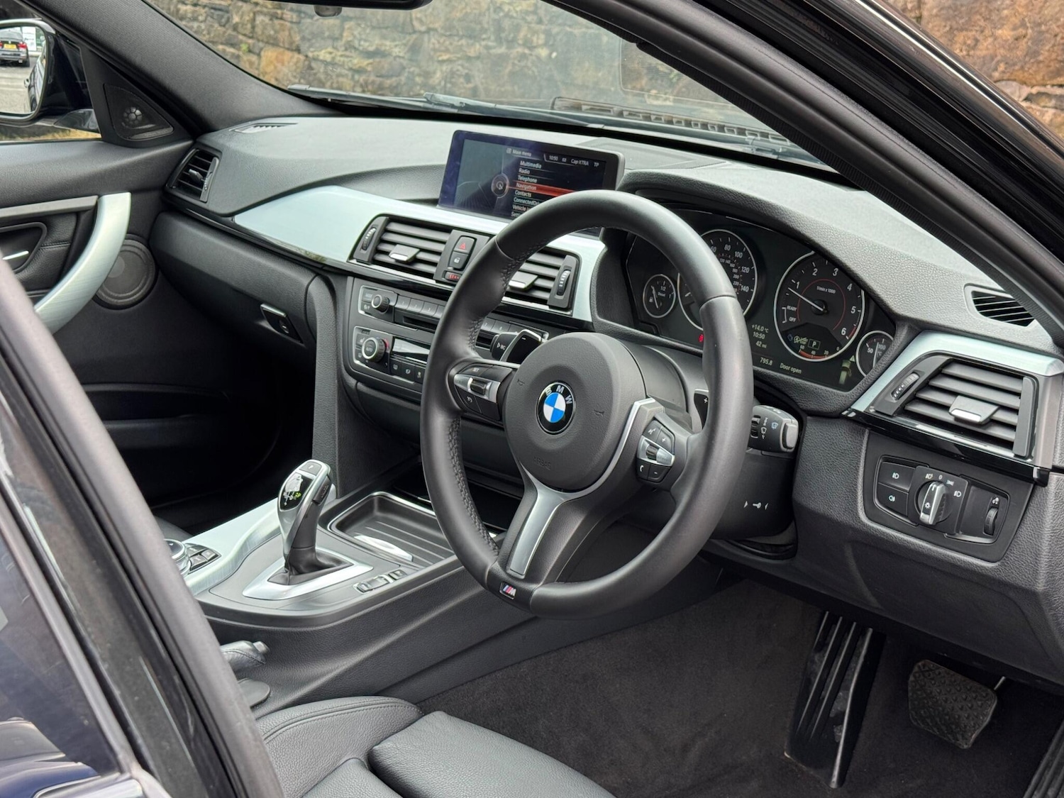 Used BMW 3 Series 2014 for sale - 76160996: Photo 12