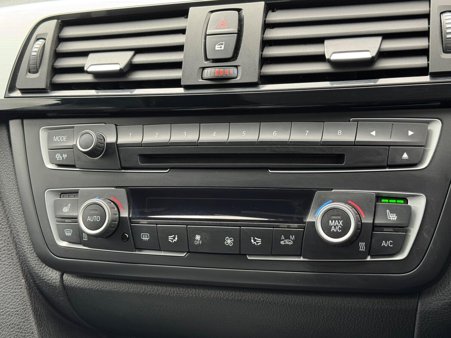 Used BMW 3 Series 2014 for sale - 76160996: Photo 39