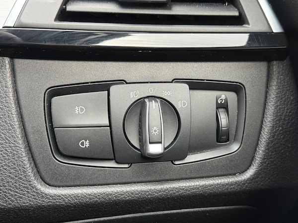 Used BMW 3 Series 2018 for sale - 76160983: Photo 46