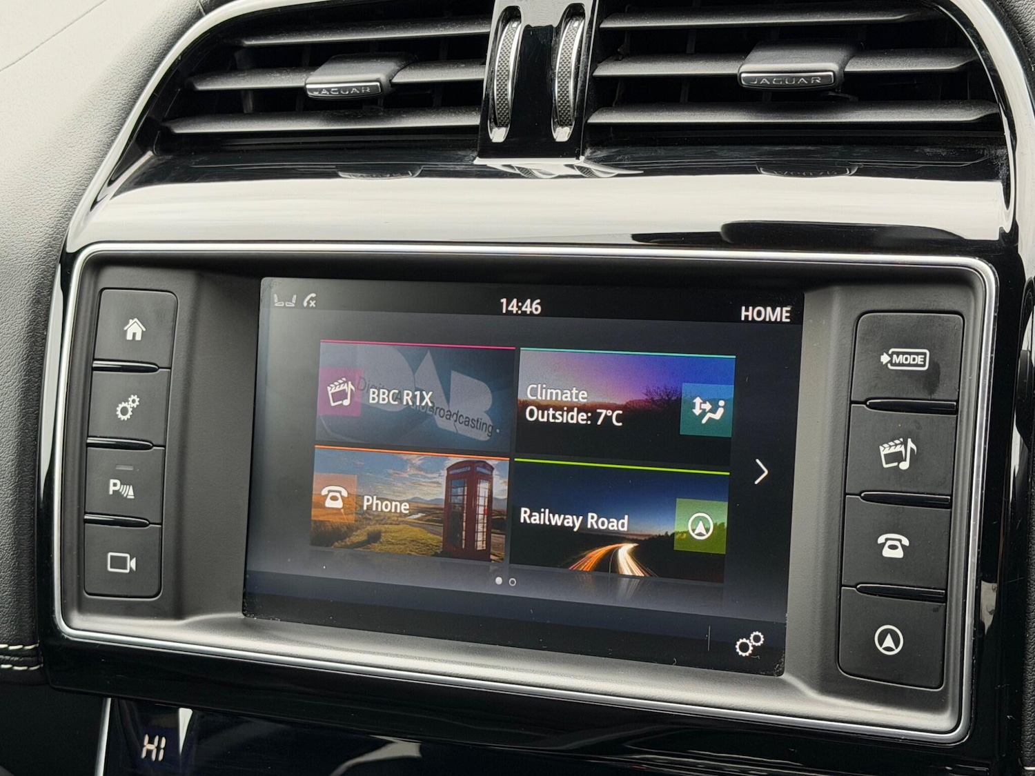 Used Jaguar XE 2017 for sale - 77510246: Photo 28