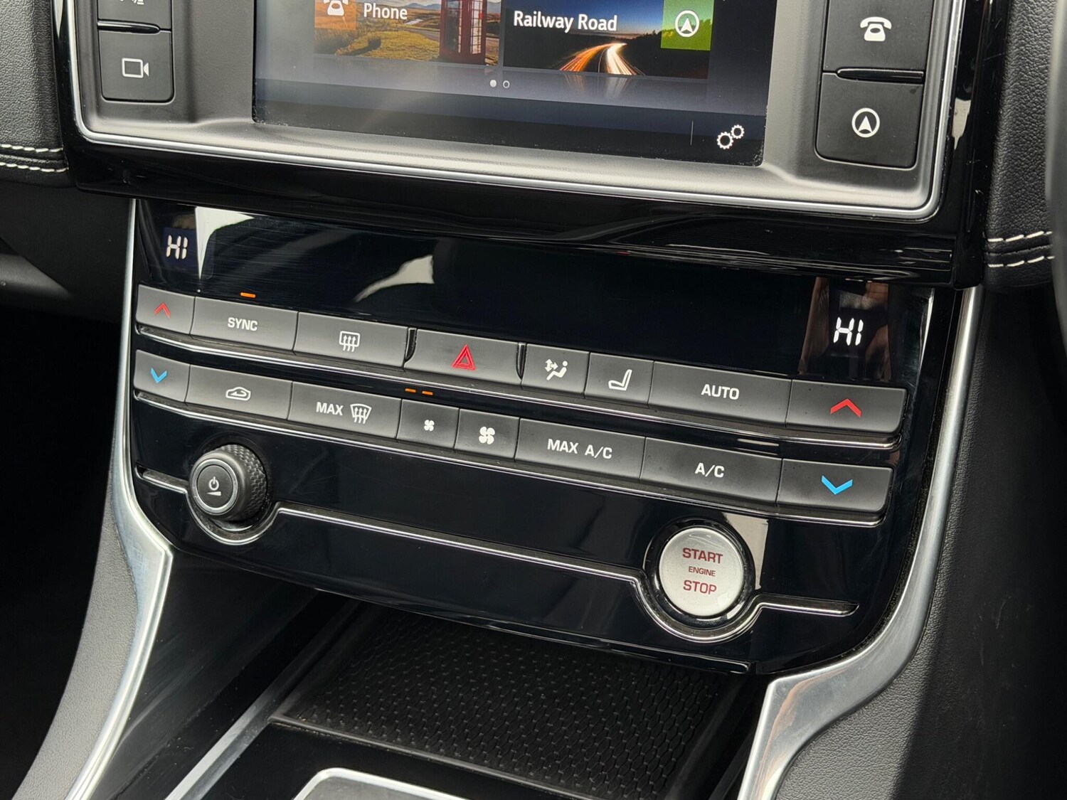 Used Jaguar XE 2017 for sale - 77510246: Photo 35