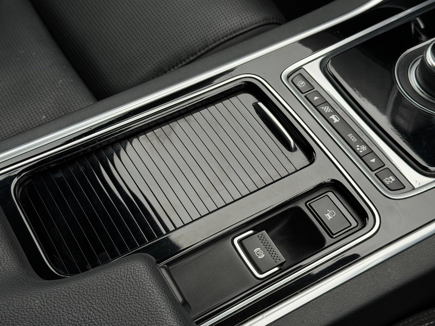 Used Jaguar XE 2017 for sale - 77510246: Photo 37