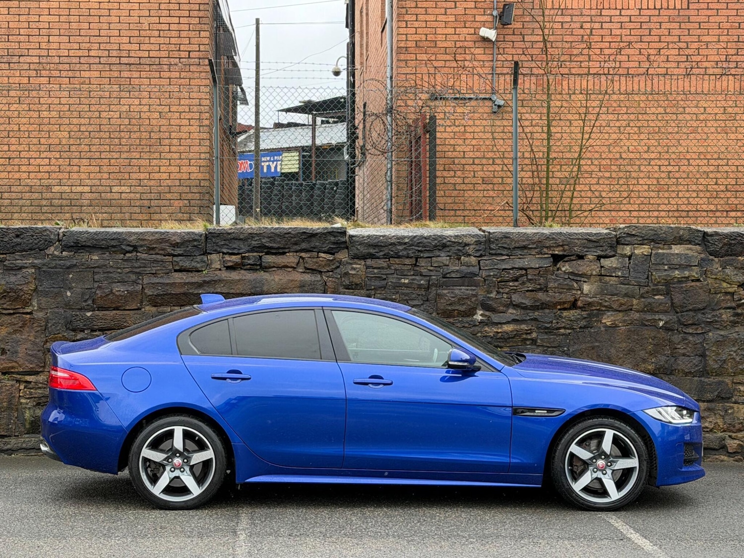 Used Jaguar XE 2017 for sale - 77510246: Photo 8