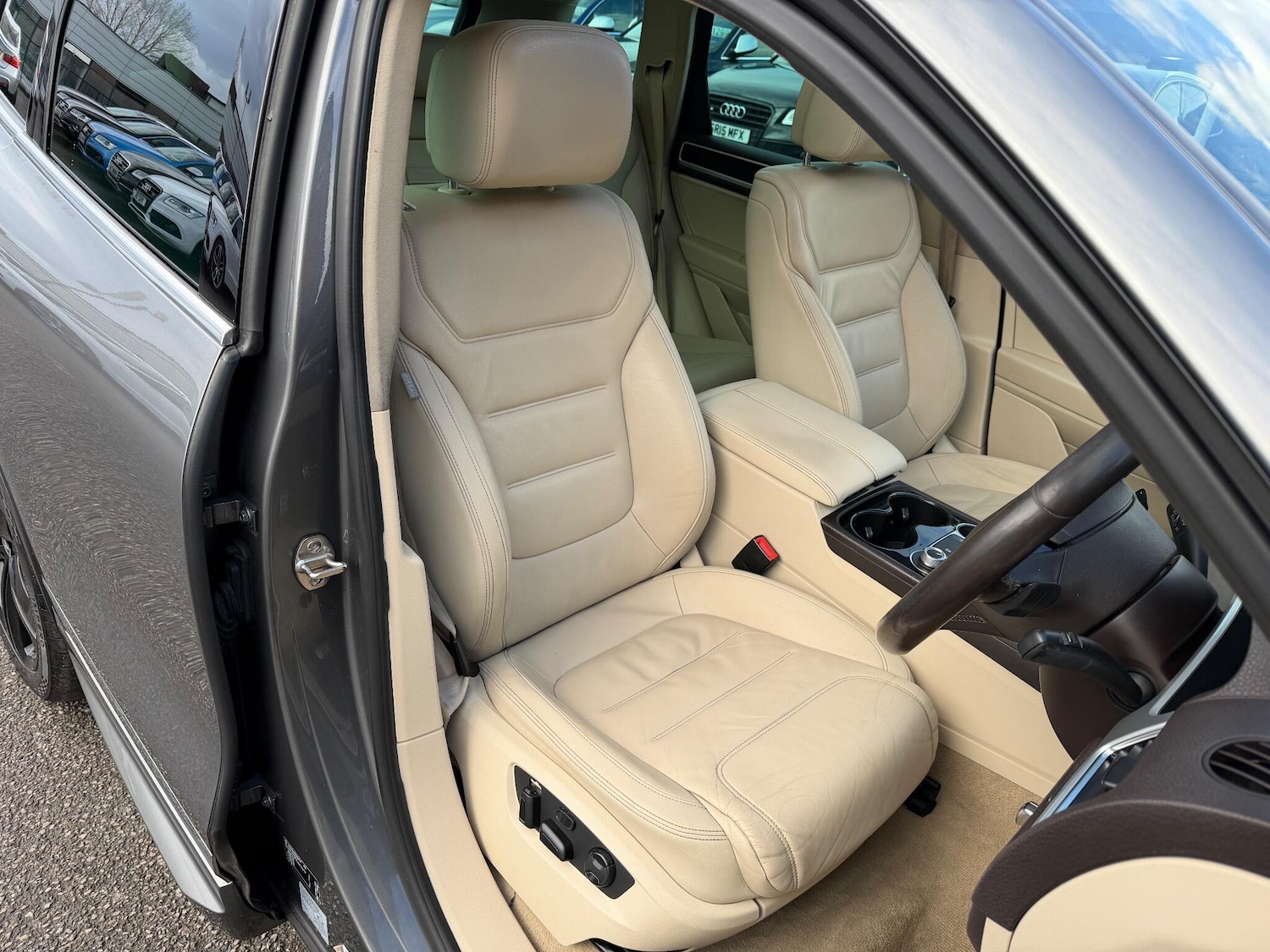 Used Volkswagen Touareg 2016 for sale - 76801961: Photo 17