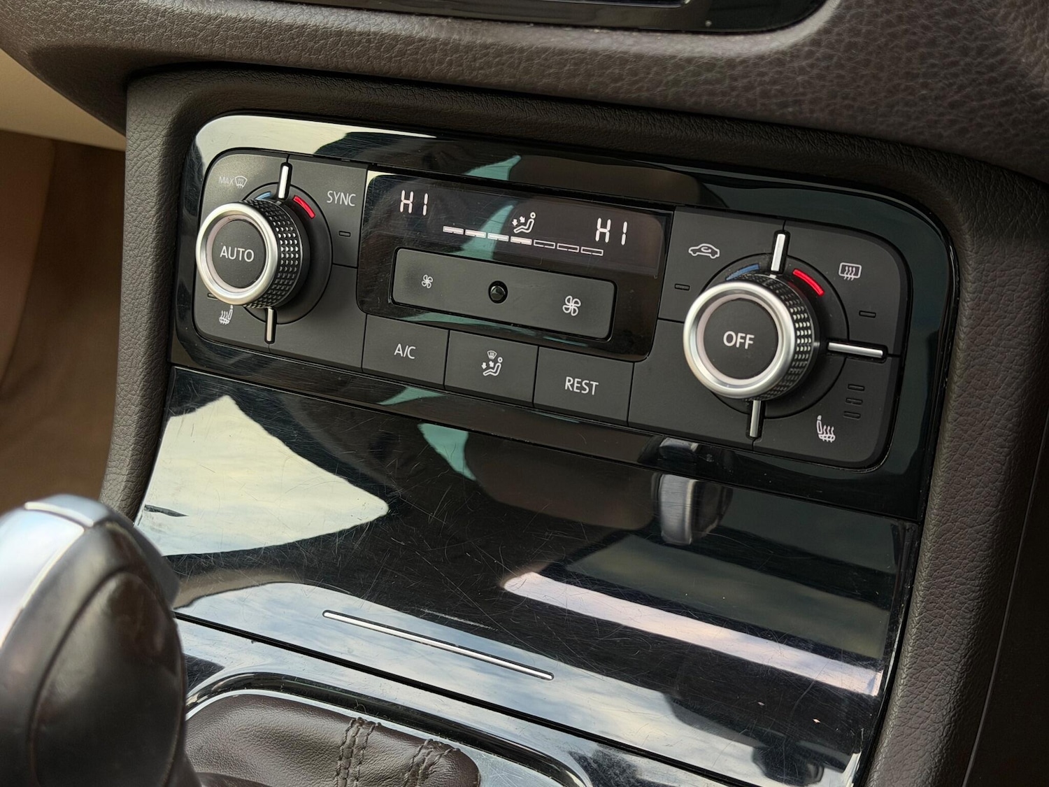 Used Volkswagen Touareg 2016 for sale - 76801961: Photo 40