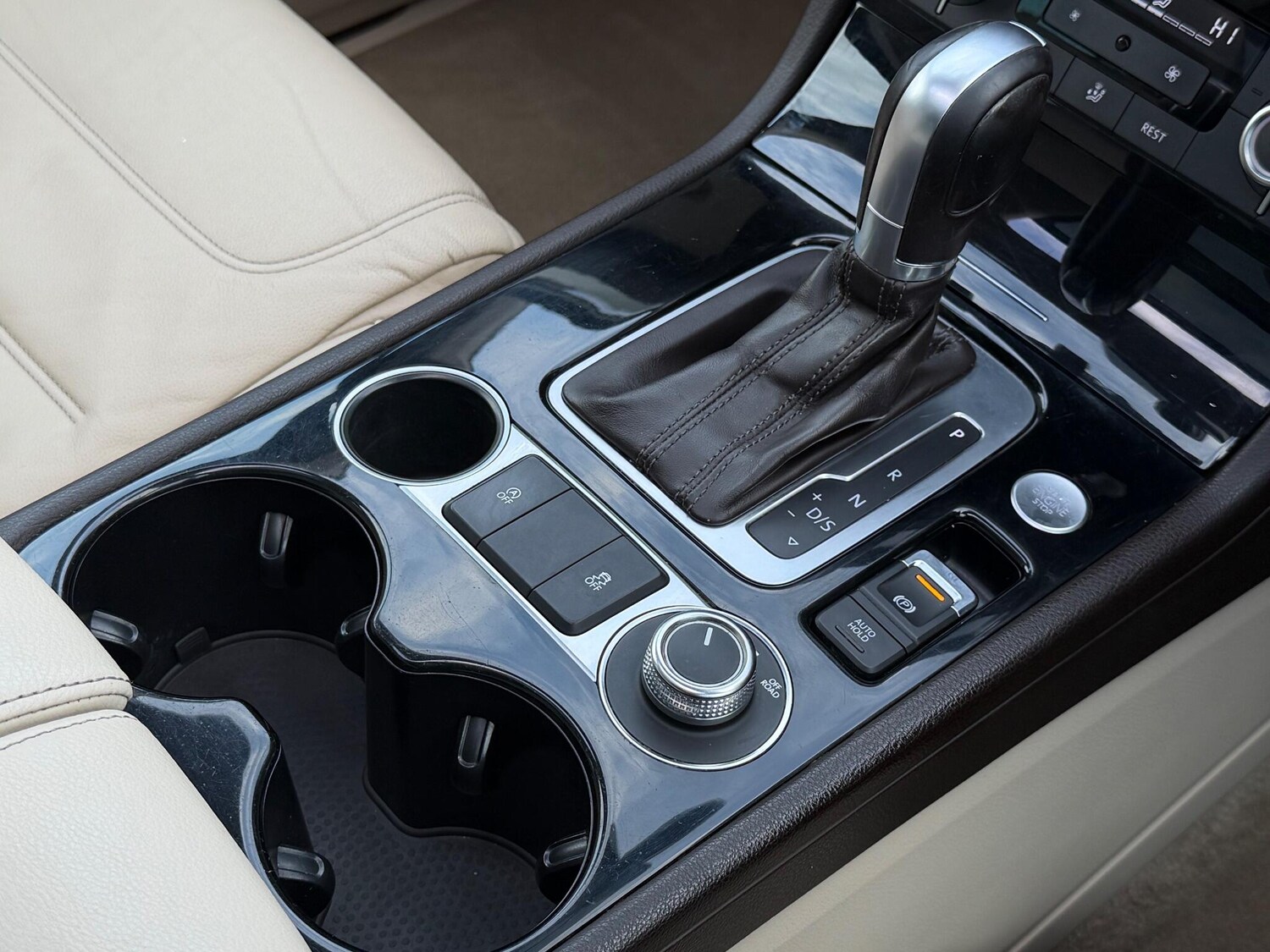 Used Volkswagen Touareg 2016 for sale - 76801961: Photo 43