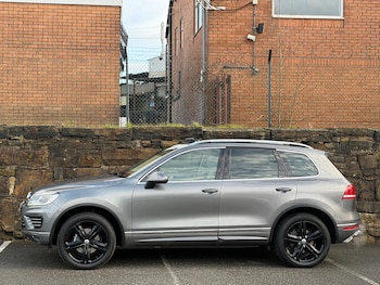 Used Volkswagen Touareg 2016 for sale - 76801961: Photo