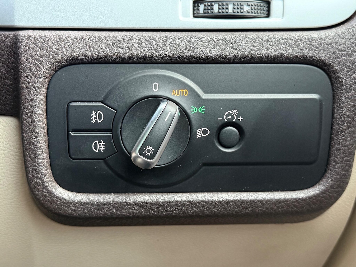 Used Volkswagen Touareg 2016 for sale - 76801961: Photo 52