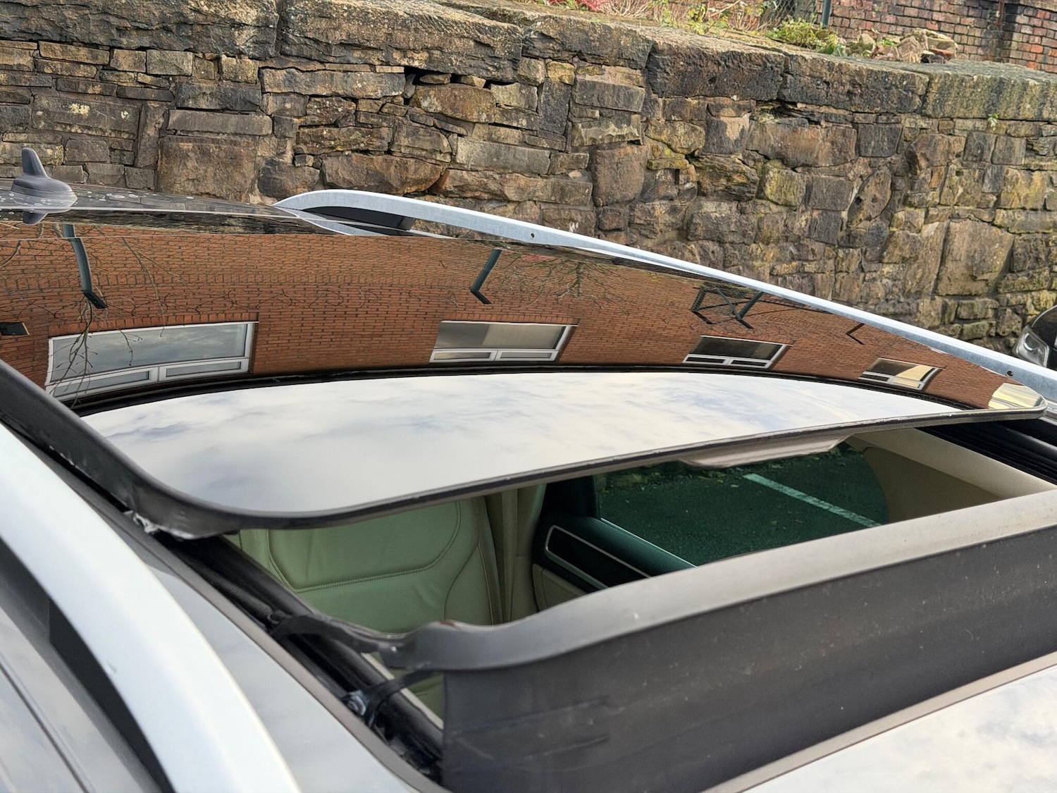 Used Volkswagen Touareg 2016 for sale - 76801961: Photo 9