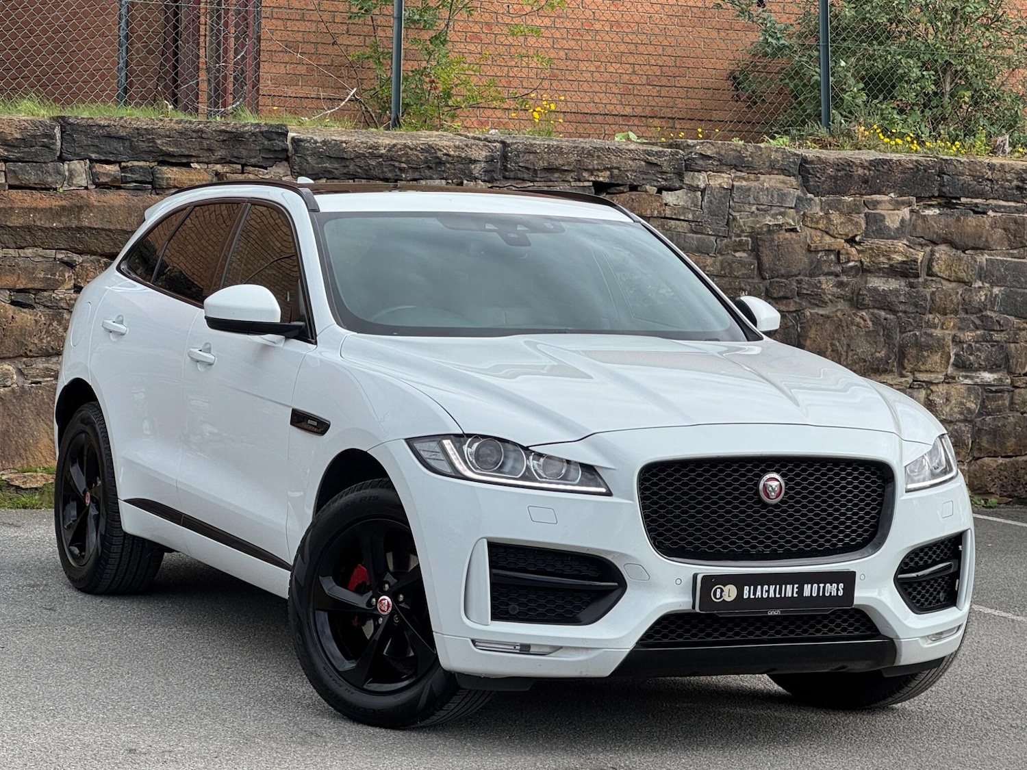 Used Jaguar F-Pace 2018 for sale - 76161005: Photo 1