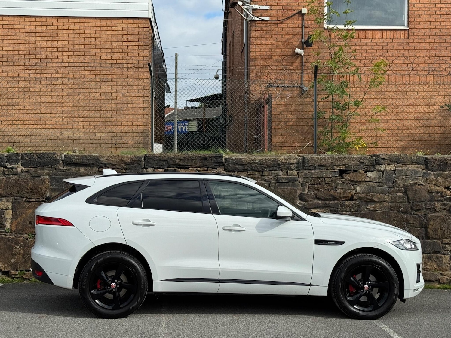 Used Jaguar F-Pace 2018 for sale - 76161005: Photo 8