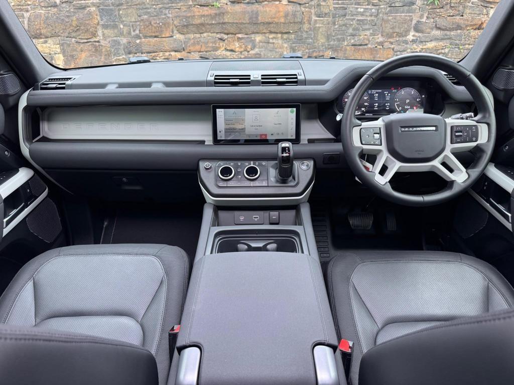 Used Land Rover Defender 2022 for sale - 76161009: Photo 21