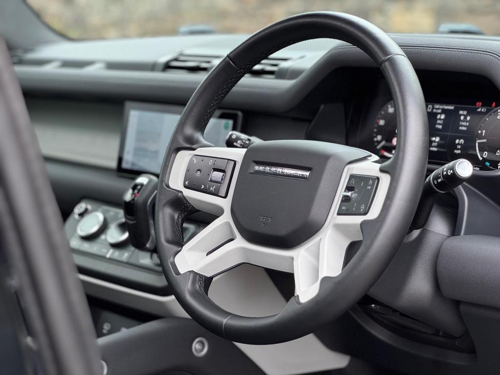 Used Land Rover Defender 2022 for sale - 76161009: Photo 23