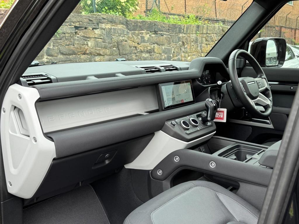 Used Land Rover Defender 2022 for sale - 76161009: Photo 24