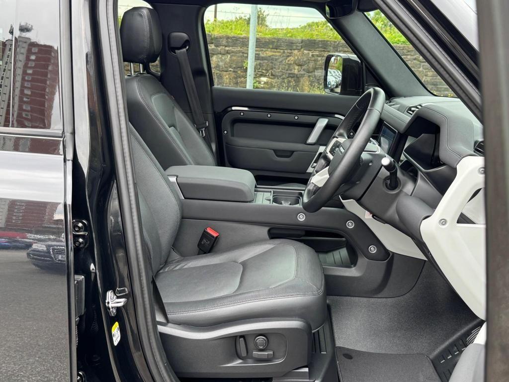 Used Land Rover Defender 2022 for sale - 76161009: Photo 25