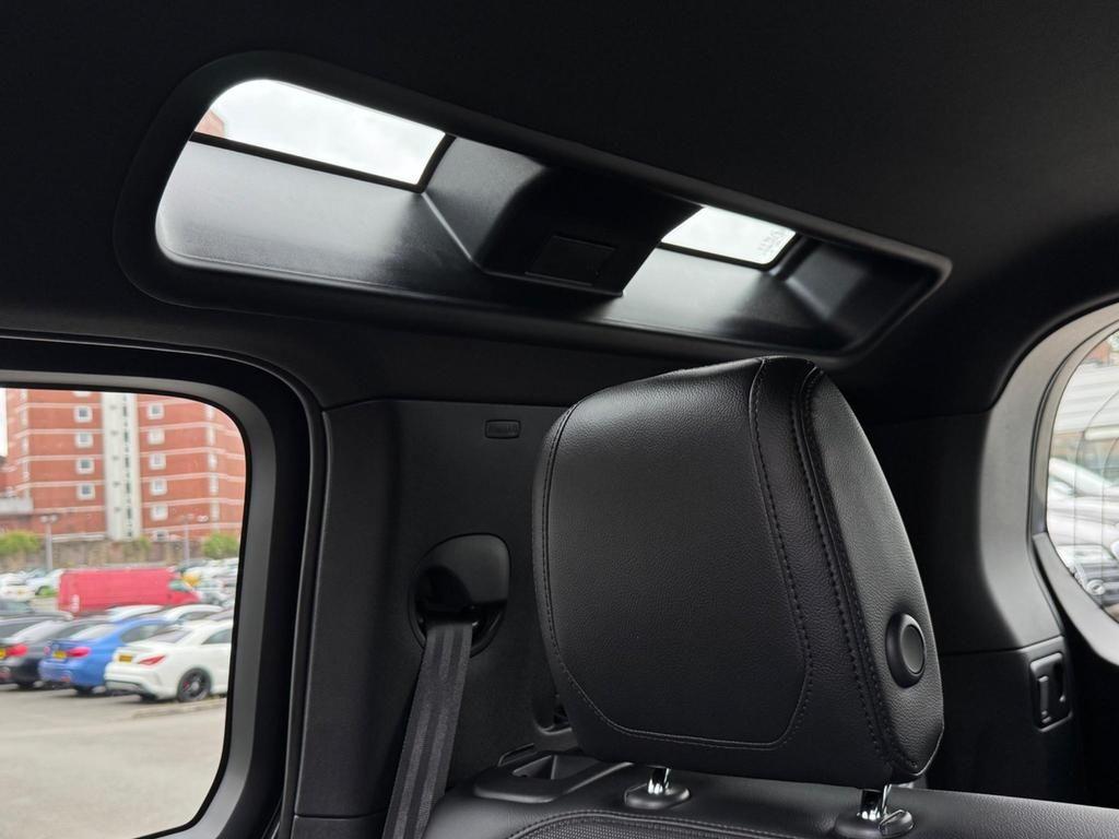 Used Land Rover Defender 2022 for sale - 76161009: Photo 32