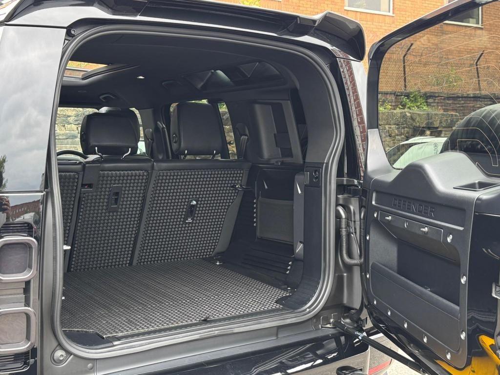 Used Land Rover Defender 2022 for sale - 76161009: Photo 33