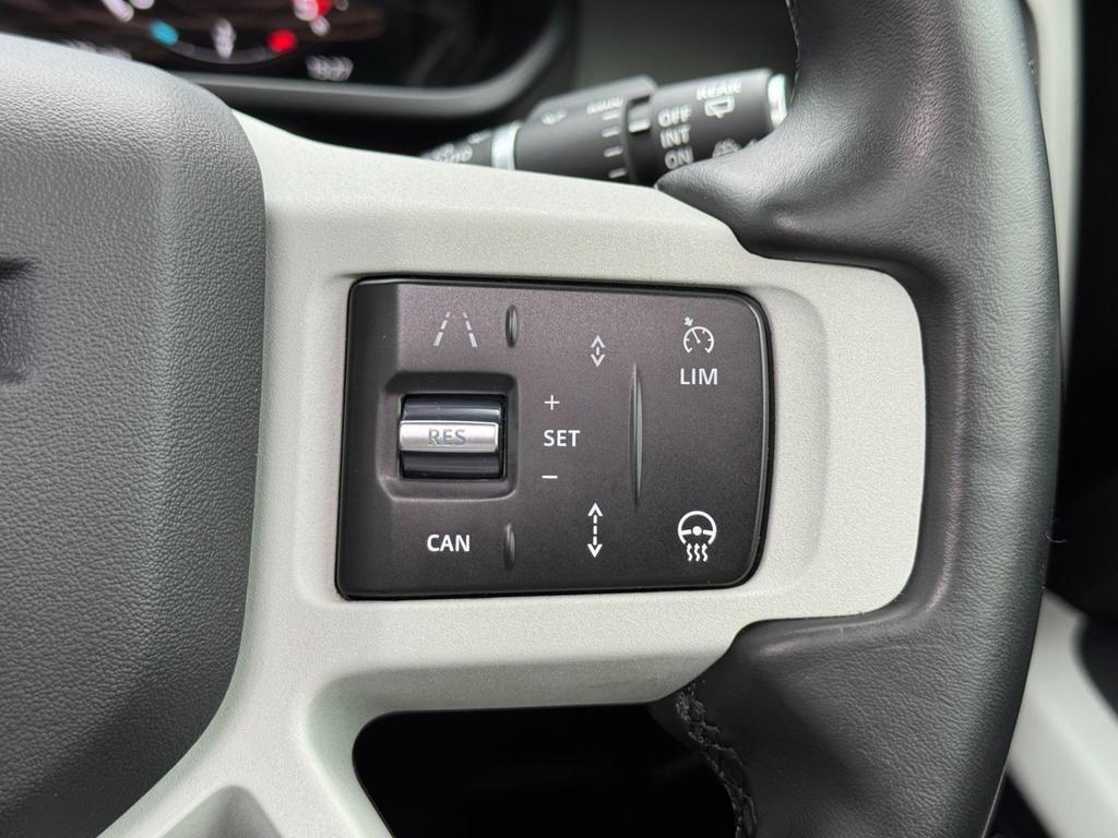 Used Land Rover Defender 2022 for sale - 76161009: Photo 40