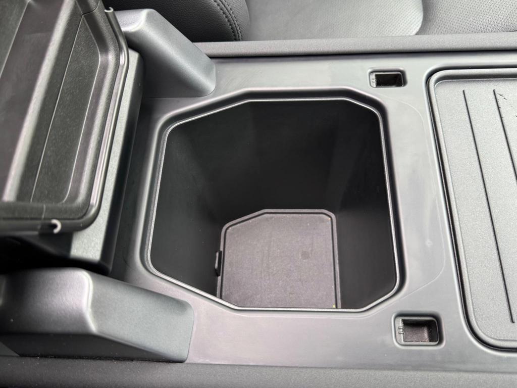Used Land Rover Defender 2022 for sale - 76161009: Photo 54