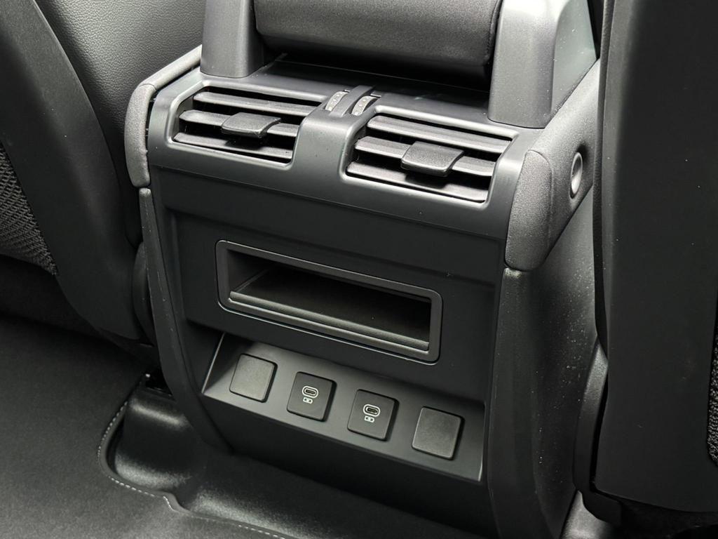 Used Land Rover Defender 2022 for sale - 76161009: Photo 57