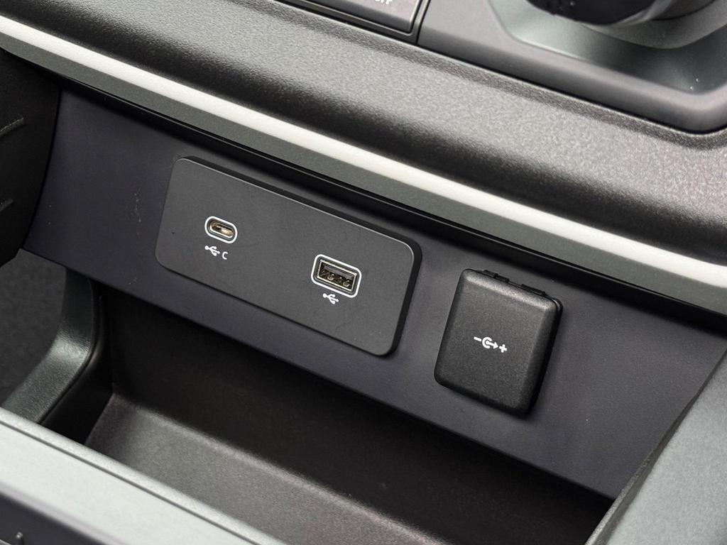 Used Land Rover Defender 2022 for sale - 76161009: Photo 58
