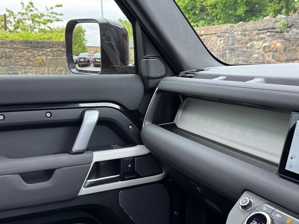 Used Land Rover Defender 2022 for sale - 76161009: Photo 63