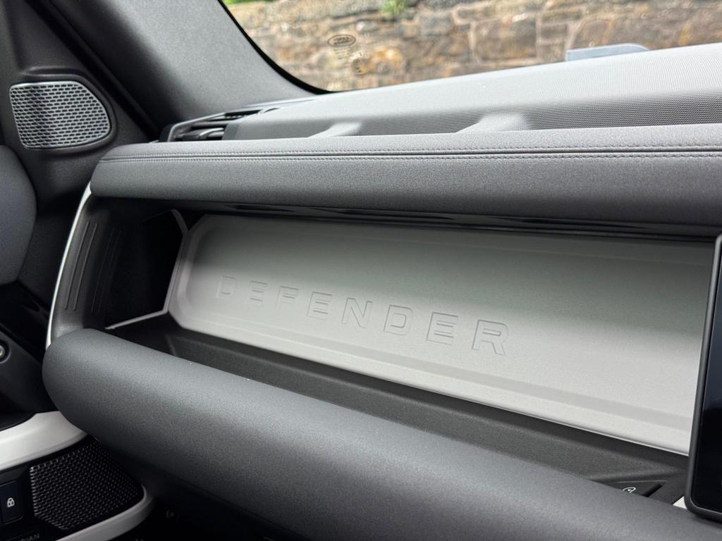 Used Land Rover Defender 2022 for sale - 76161009: Photo 64