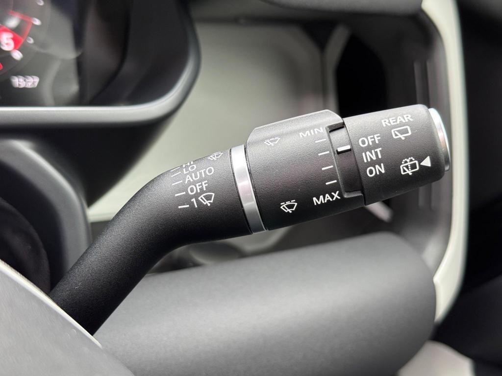 Used Land Rover Defender 2022 for sale - 76161009: Photo 74