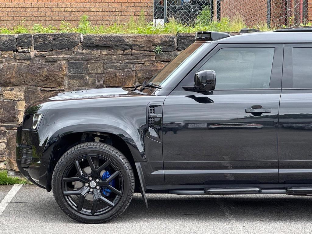 Used Land Rover Defender 2022 for sale - 76161009: Photo 8