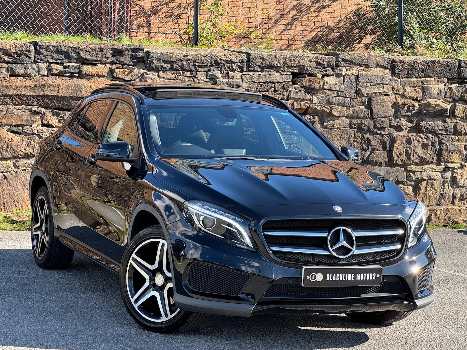 Used Mercedes-Benz GLA 2015 for sale - 76160980: Photo 1