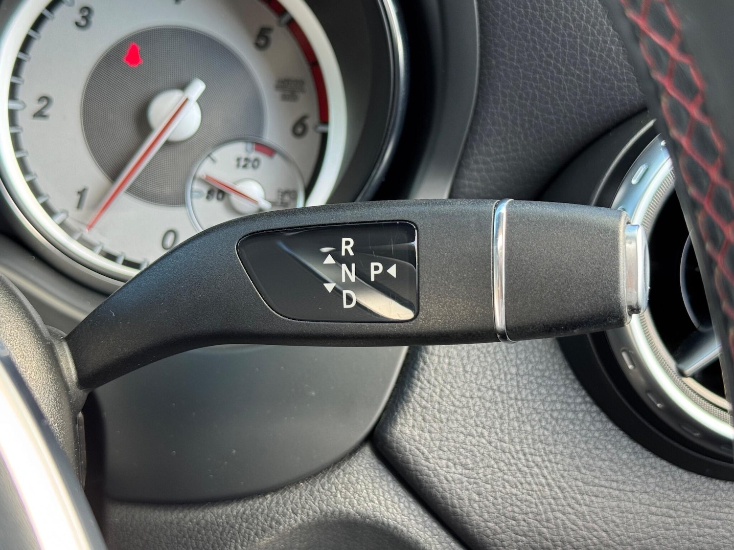 Used Mercedes-Benz GLA 2015 for sale - 76160980: Photo 46