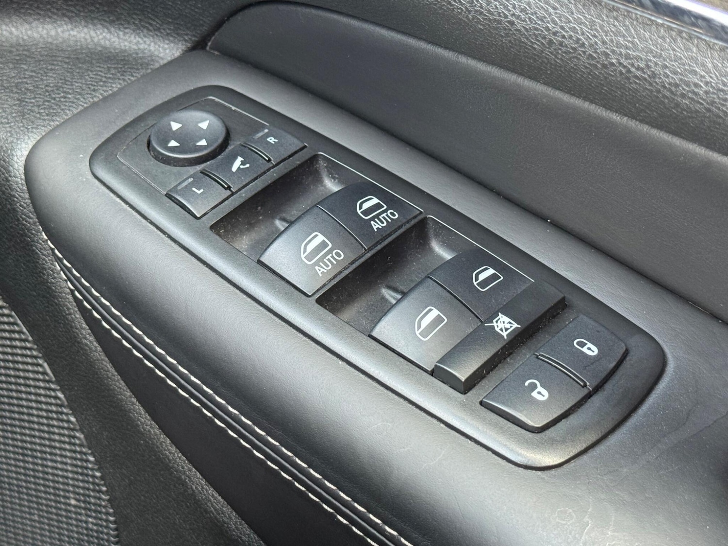 Used Jeep Grand Cherokee 2014 for sale - 76161089: Photo 49
