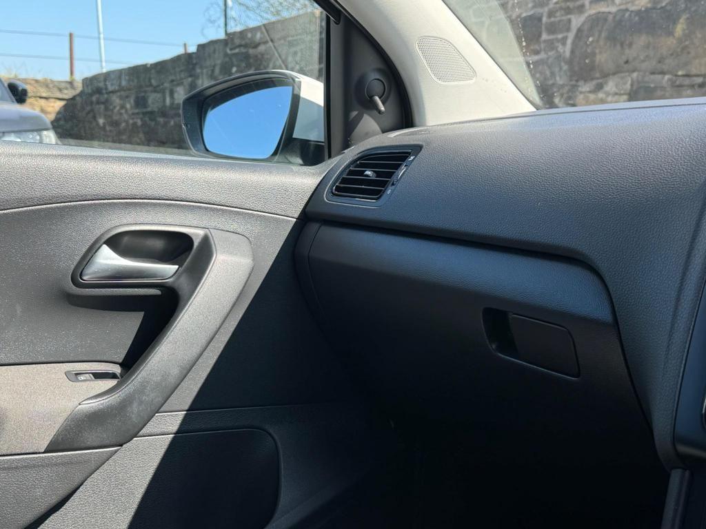Used Volkswagen Polo 2013 for sale - 76161002: Photo 40
