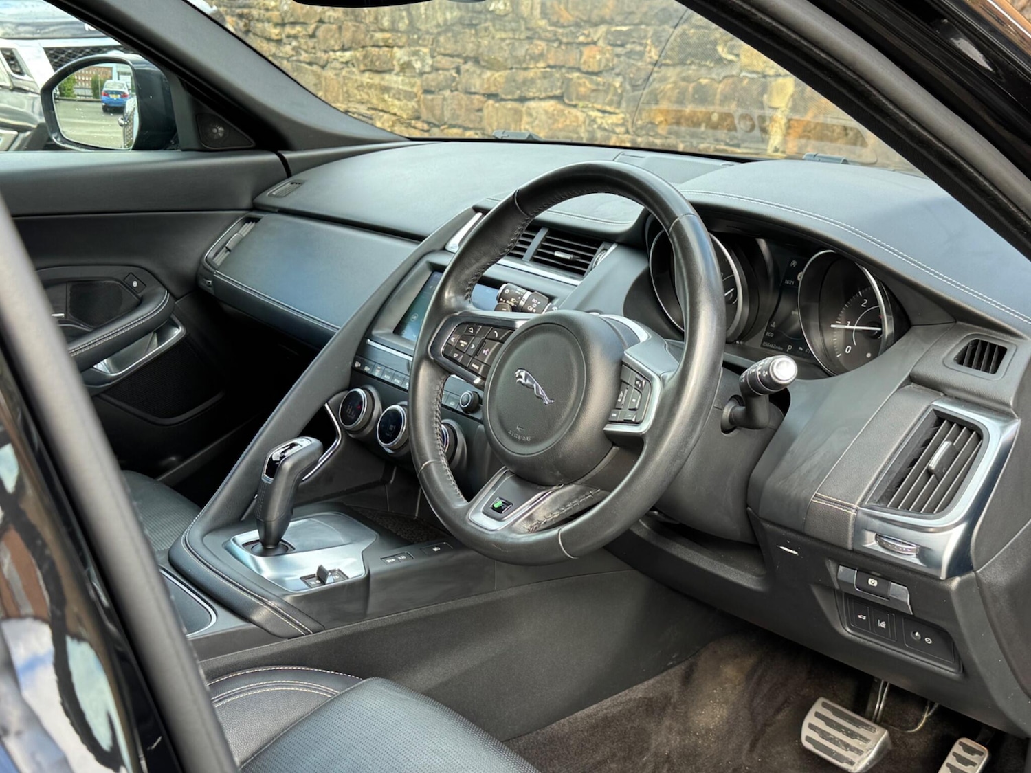 Used Jaguar E-Pace 2019 for sale - 76161153: Photo 10