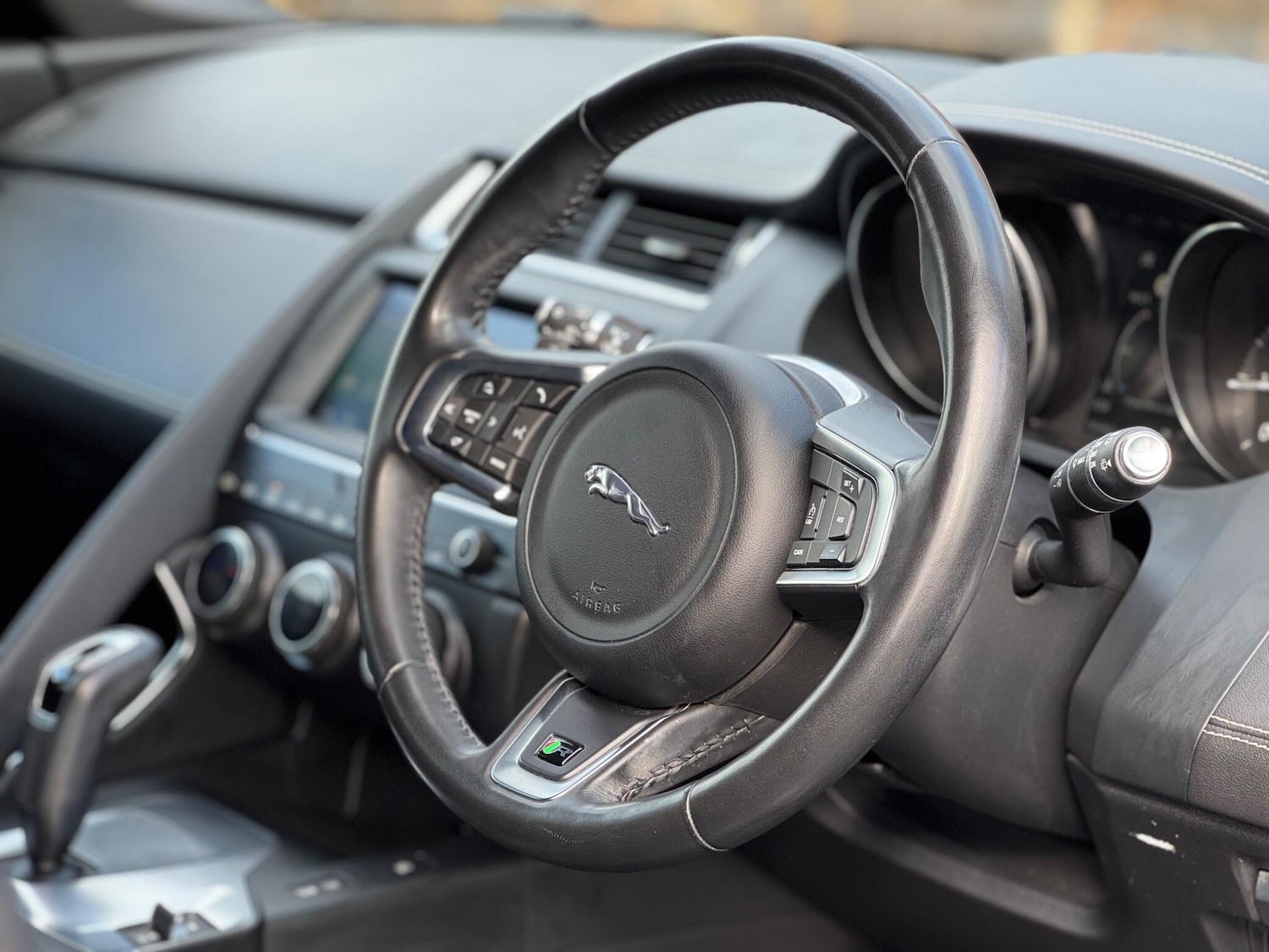 Used Jaguar E-Pace 2019 for sale - 76161153: Photo 11