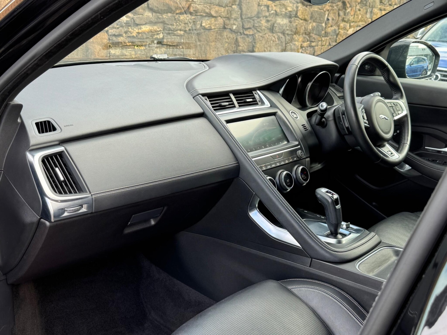 Used Jaguar E-Pace 2019 for sale - 76161153: Photo 12