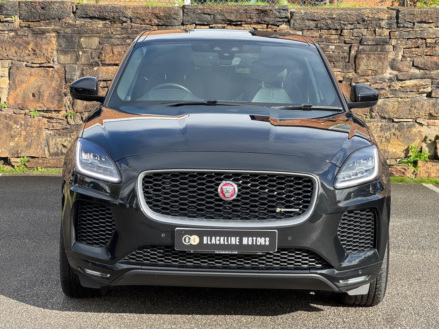 Used Jaguar E-Pace 2019 for sale - 76161153: Photo 2