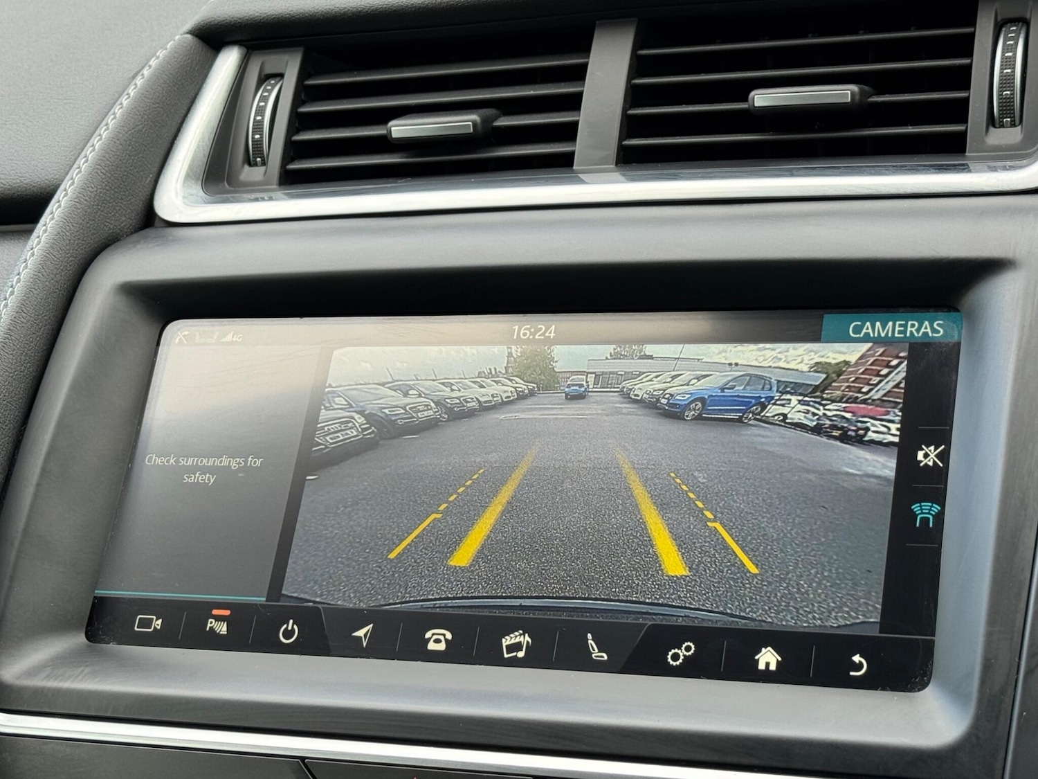 Used Jaguar E-Pace 2019 for sale - 76161153: Photo 29