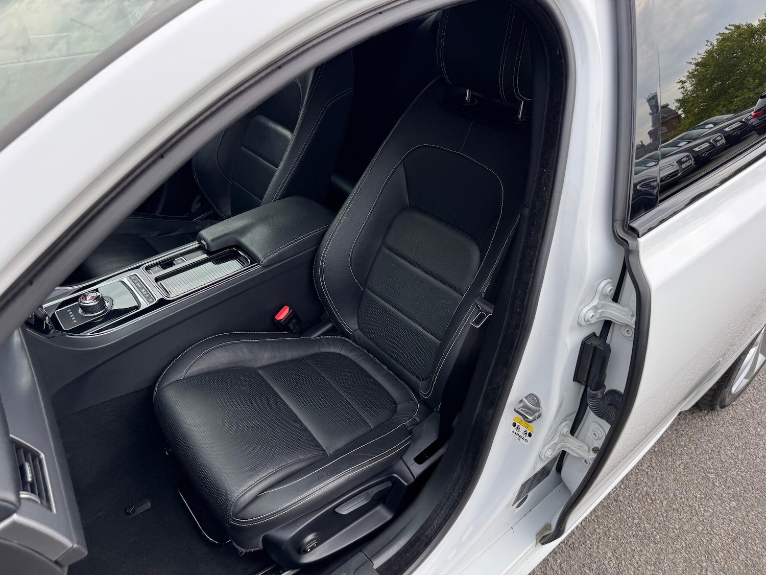 Used Jaguar XF 2016 for sale - 76160993: Photo 17