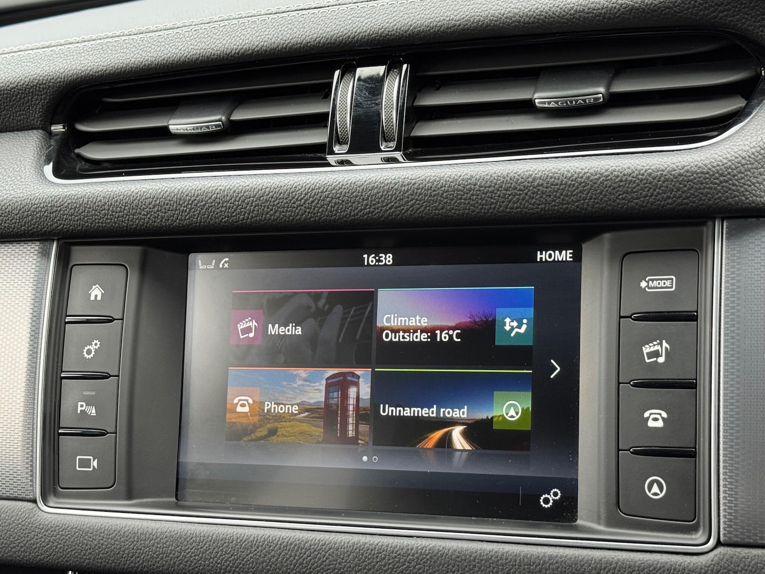 Used Jaguar XF 2016 for sale - 76160993: Photo 29