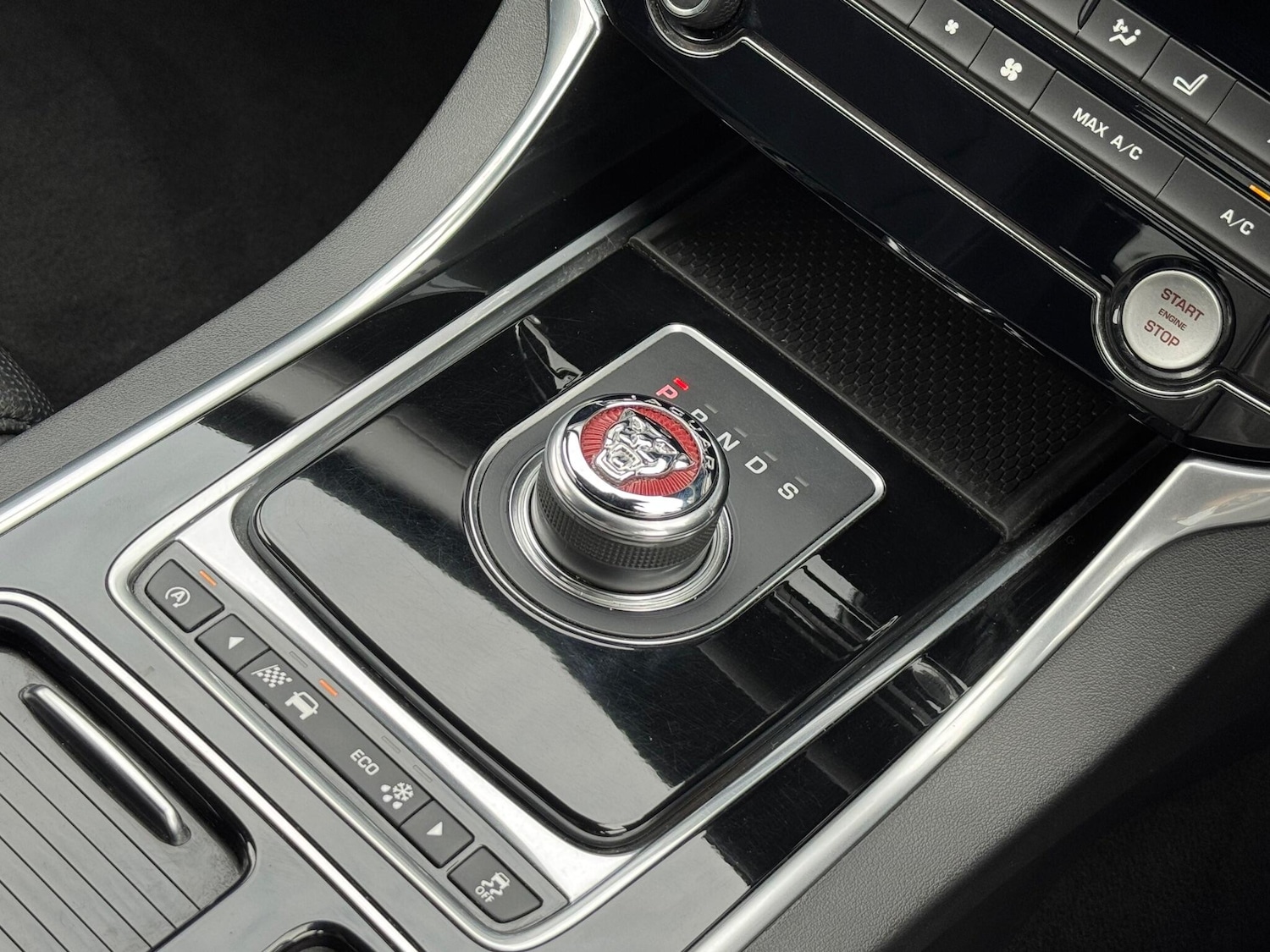 Used Jaguar XF 2016 for sale - 76160993: Photo 37
