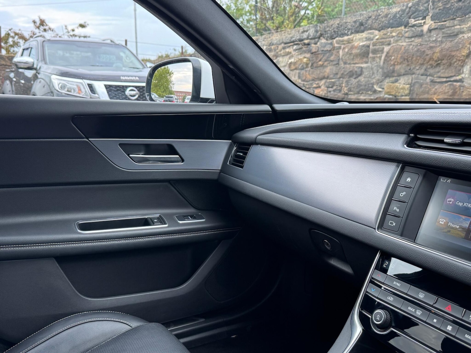 Used Jaguar XF 2016 for sale - 76160993: Photo 47