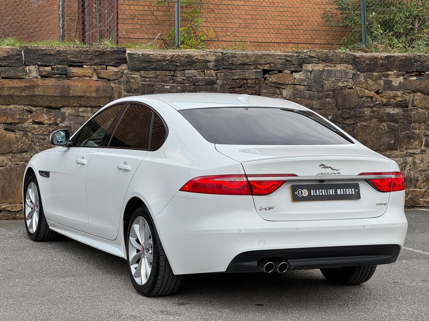 Used Jaguar XF 2016 for sale - 76160993: Photo 5