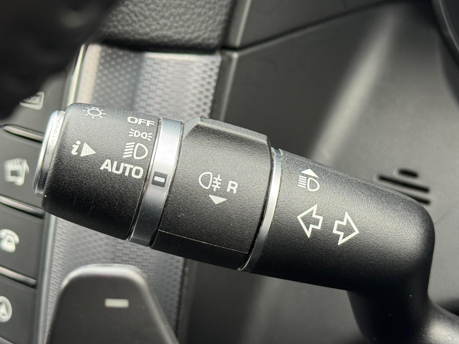 Used Jaguar XF 2016 for sale - 76160993: Photo 50