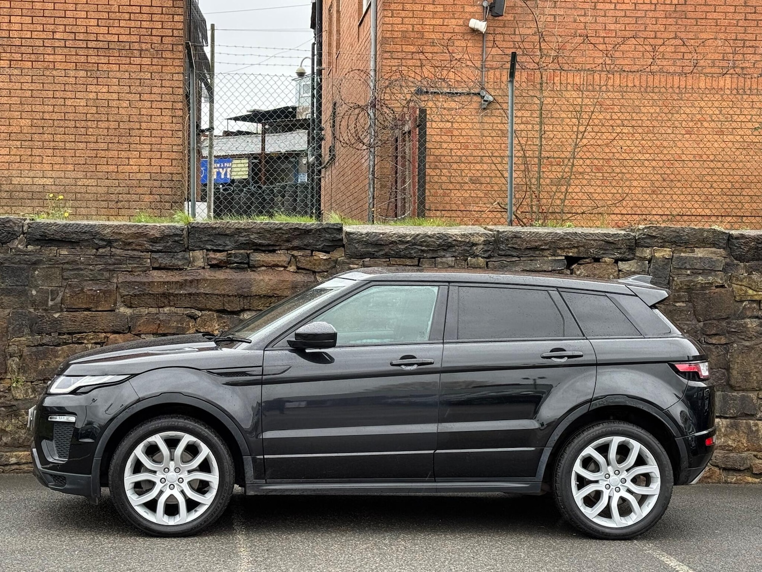 Used Land Rover Range Rover Evoque 2018 for sale - 76259142: Photo 4