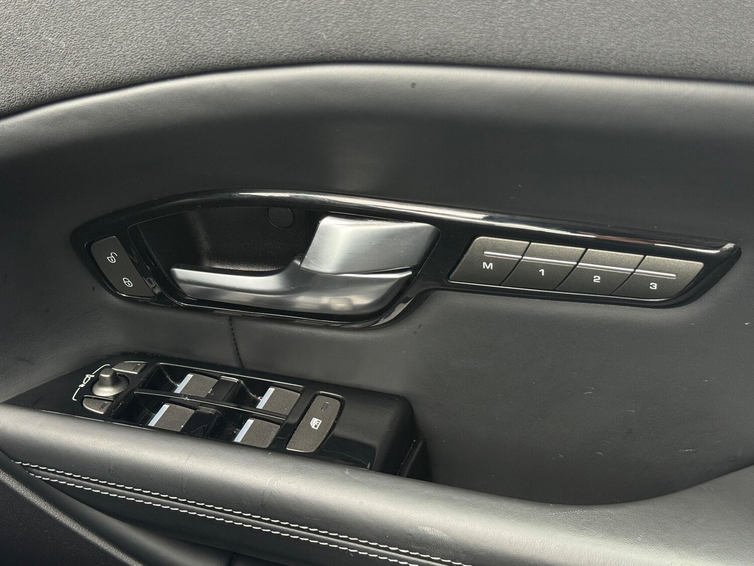 Used Land Rover Range Rover Evoque 2018 for sale - 76259142: Photo 47