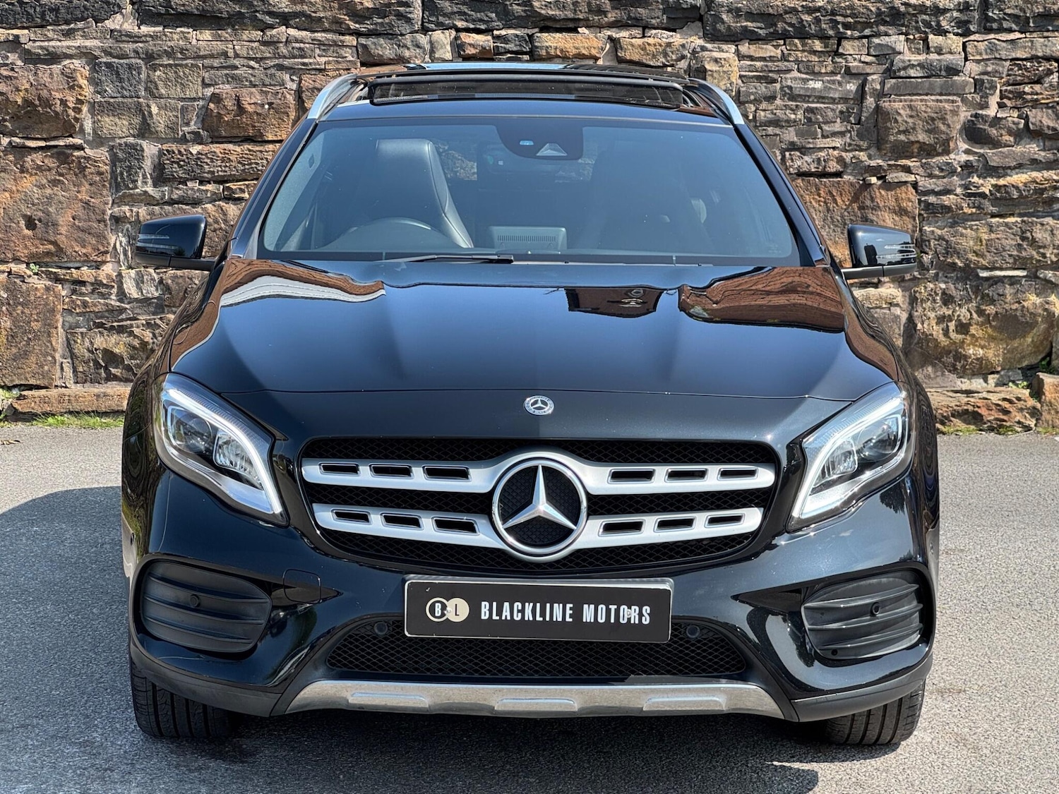 Used Mercedes-Benz GLA 2018 for sale - 76160986: Photo 2
