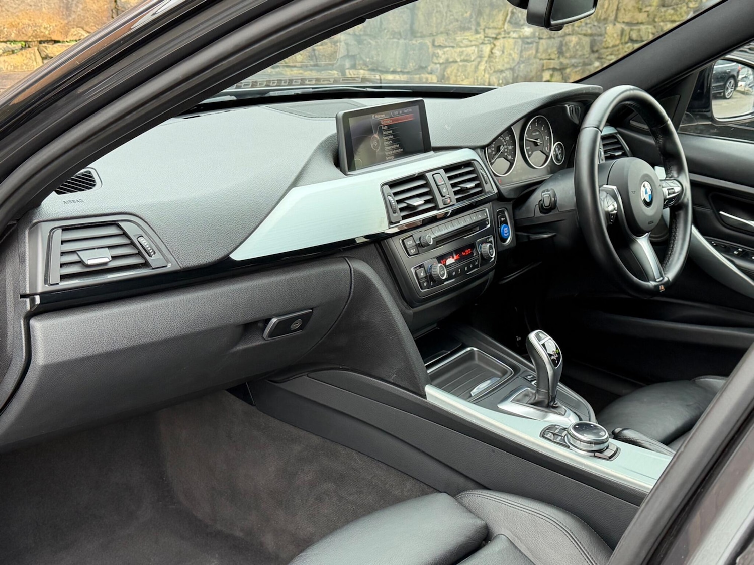 Used BMW 3 Series 2014 for sale - 77050170: Photo 14