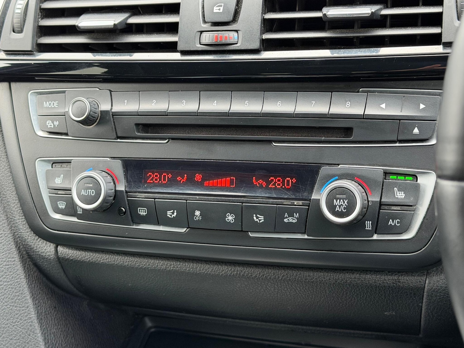 Used BMW 3 Series 2014 for sale - 77050170: Photo 37