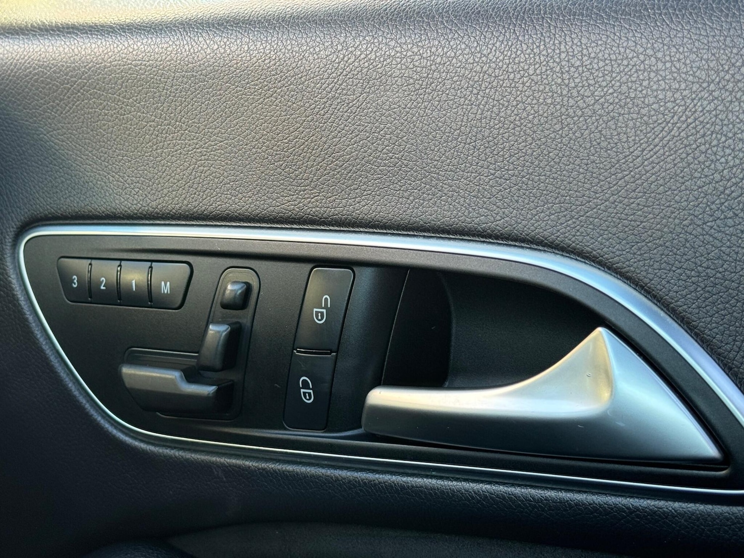 Used Mercedes-Benz CLA 2014 for sale - 76161022: Photo 42